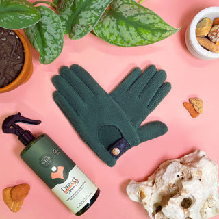 Leaf Cleaning Gloves - Holt x Palm -  Cleaning your leaves has never been easier! Our high-quality microfibre Leaf Cleaning Gloves are the simplest way to shine, clean, and enhance leaves of all sizes! Save time and reduce waste; these are reusable, universally sized and machine washable. WIN, WIN, WIN!