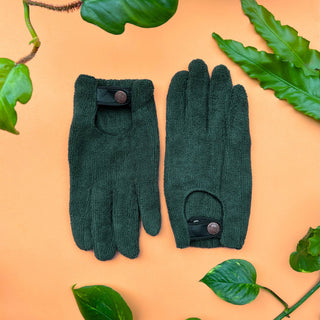 Leaf Cleaning Gloves - Holt x Palm -  Cleaning your leaves has never been easier! Our high-quality microfibre Leaf Cleaning Gloves are the simplest way to shine, clean, and enhance leaves of all sizes! Save time and reduce waste; these are reusable, universally sized and machine washable. WIN, WIN, WIN!