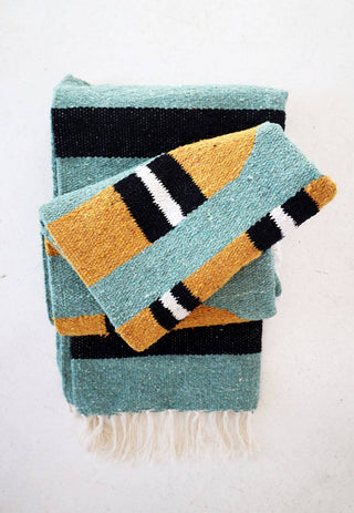 La Víbora "Mountain King" - Handwoven Throw Blanket Made in Mexico!