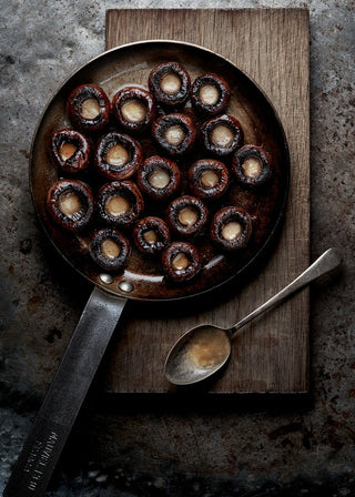 Mushrooms - Holt x Palm -  The 70 vegetarian recipes in Mushrooms applaud the versatility of this classic ingredient. Bestselling author of Fire, Smoke, Green, Martin Nordin, showcases creative and varied ways that mushrooms can be served. From soups and stews, to dumplings, pizzas and pickles, all the recipes draw inspiration from around the world. Mushrooms features stunning photography, some of which were taken by the author, as well as stylish illustrations.