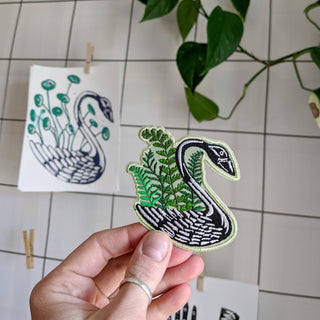 Swan Planter Patch