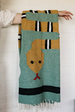 La Víbora "Mountain King" - Handwoven Throw Blanket Made in Mexico!